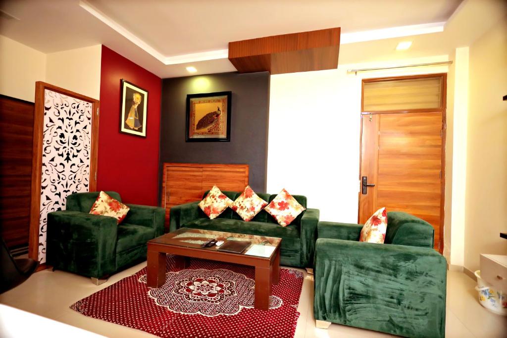 Cozy 2-Bedroom Apartment in Jaipur